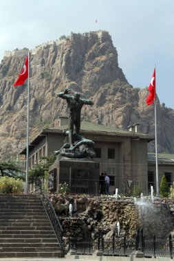 Bronz anıt