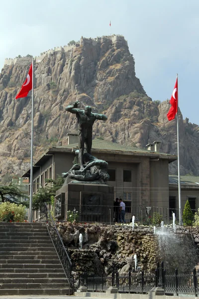 Monumento de bronce —  Fotos de Stock