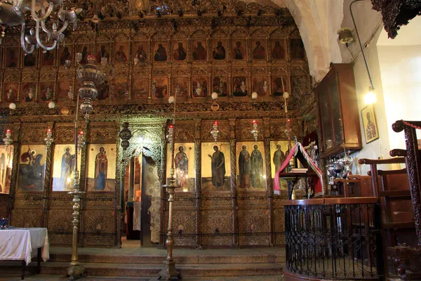 Inne i kyrkan — Stockfoto