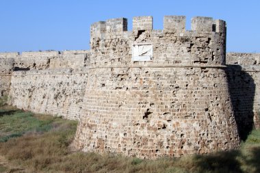 Kule ve duvar