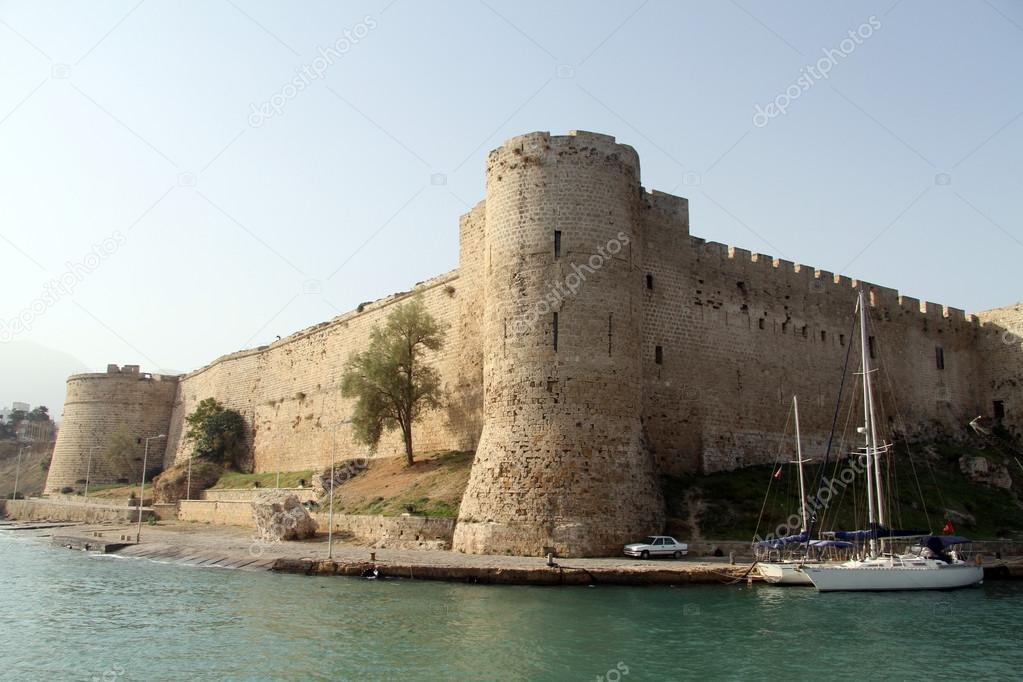 Sea and fortress