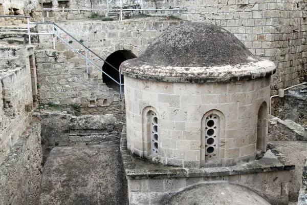 Iglesia en la fortaleza de Girne, norte de Chipre — Foto de Stock