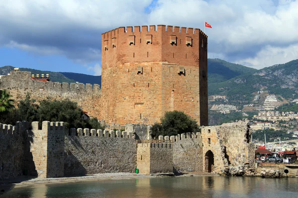 Parede de fortaleza e torre vermelha — Fotografia de Stock