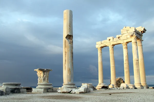 Ruiny świątyni Apollina — Zdjęcie stockowe