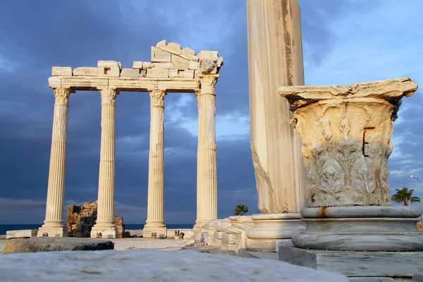Руины храма Аполлона в Сиде — стоковое фото