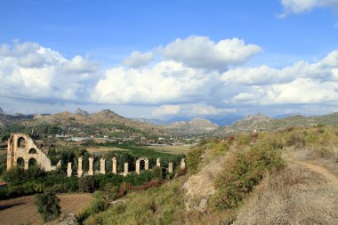 aspendos su kemeri kalıntıları