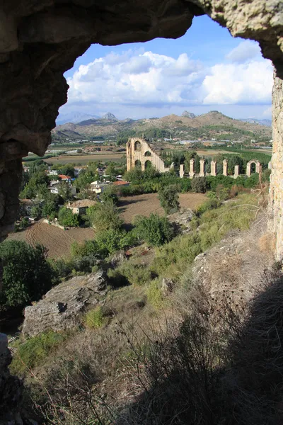 Ruins of aqueduct — Stock Photo, Image