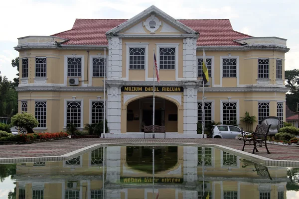 Facade of museum — Stock Photo, Image