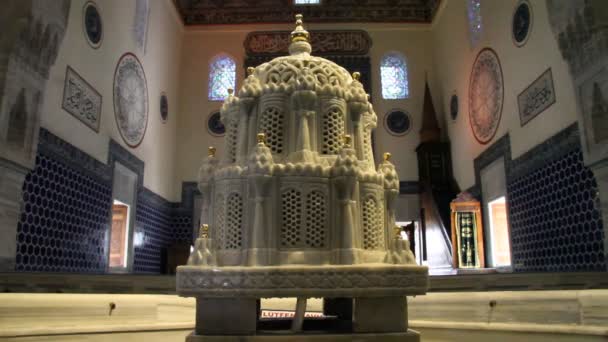 Brunnen in Moschee — Stockvideo