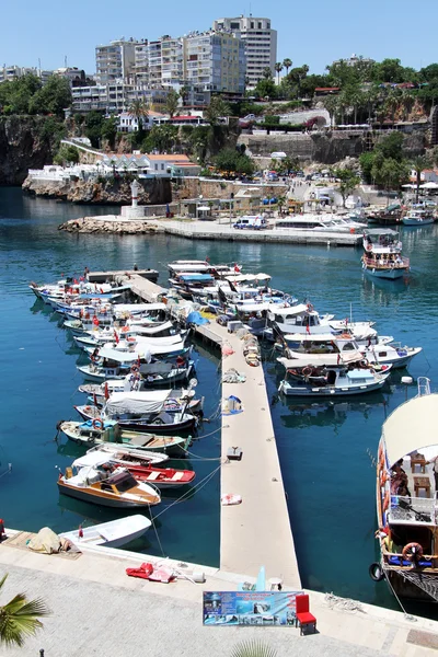 Muelle y barcos — Foto de Stock