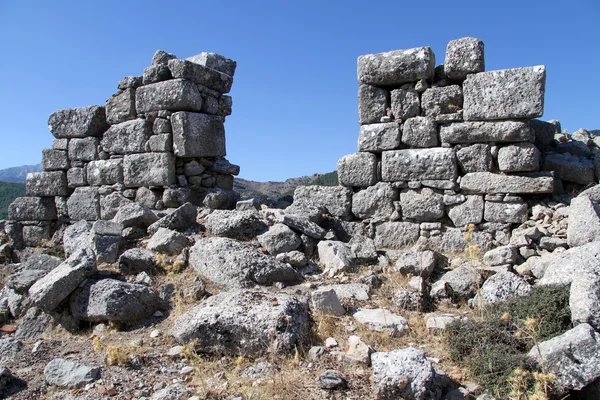 Ruinerna av gate — Stockfoto