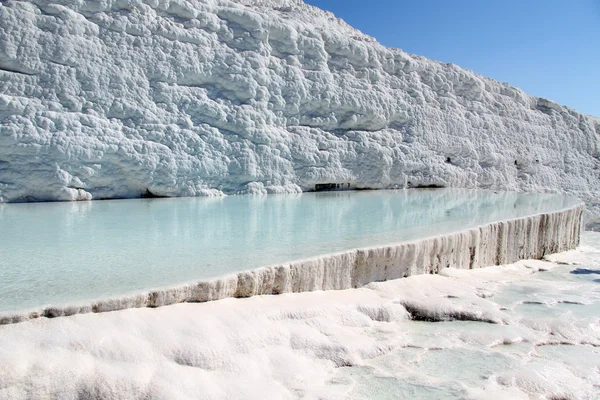 Басейн з водою — стокове фото