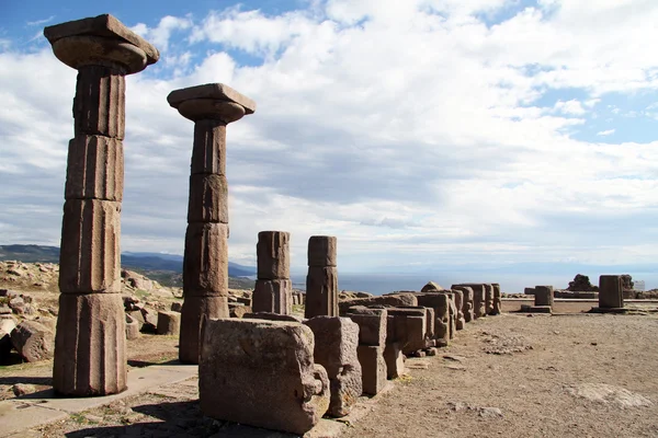 Säulen in Assos — Stockfoto