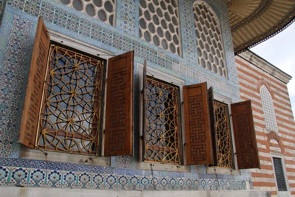 Windows of Harem — Stock Photo, Image