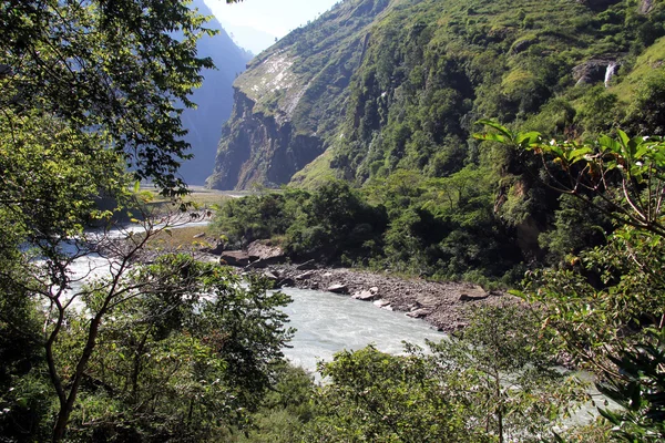 山区河流 — 图库照片