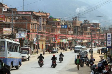 Yolda trafik vardı.