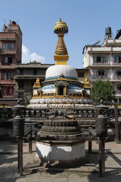 Weiße Stupa — Stockfoto