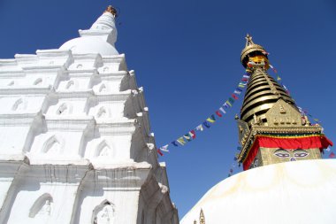 Beyaz stupa