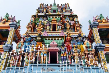 Gopuram Tanrılar ile
