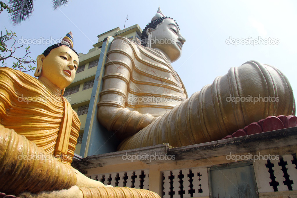 Buddhas in Wewurukannala Vihara