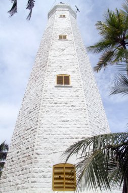 yüksek deniz feneri