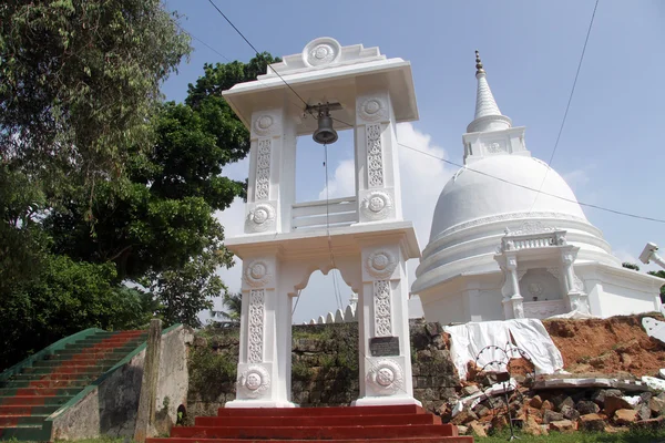 Staircase and stupa — Stock Photo, Image