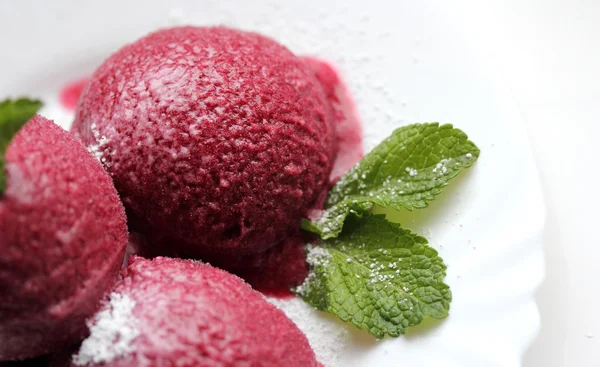 Berry sorbet red ice-cream — Stock Photo, Image