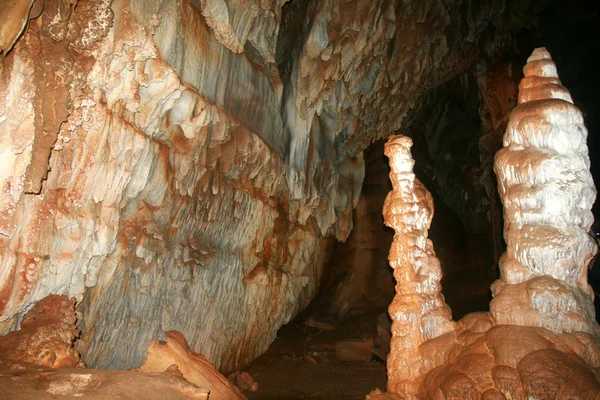 Höhle — Stockfoto