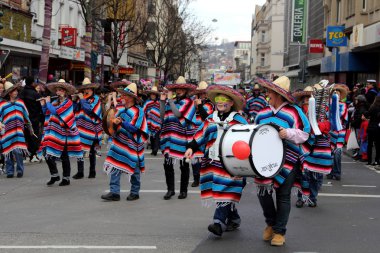 Karnaval geçit sokak