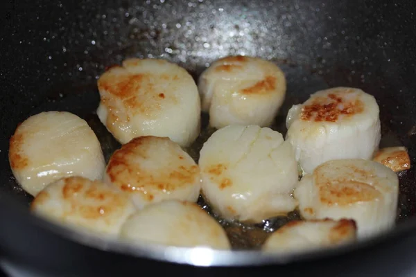 Fried Scallops Butter Lemon Spicy Sauce Cast Iron Pan — стоковое фото