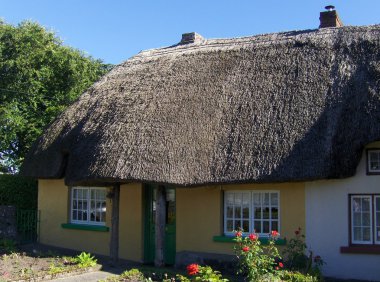 Irish traditional cottage clipart