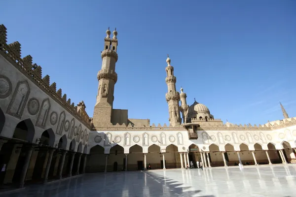 アル ＝ アズハル大学とエジプト カイロ市の中心部にあるモスクのビュー ストック画像