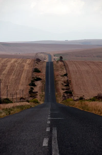 Бесконечная дорога — стоковое фото
