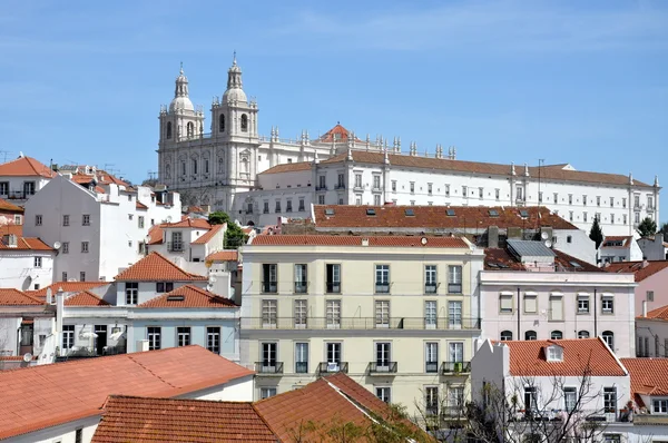 Gyönyörű kilátás nyílik az óváros Lisszabon, Portugália — Stock Fotó