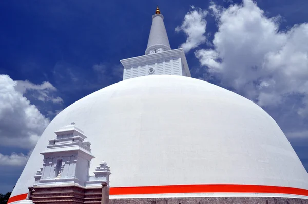 Anuradhapura - ruwanwelisaya - widok dużych stupa — Zdjęcie stockowe