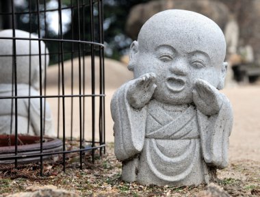 mutlu bir çocukluk heykeli, Japonya