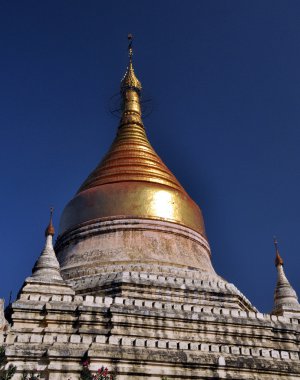 Gün doğumunda Bagan Tapınakları, Bagan, Myanmar