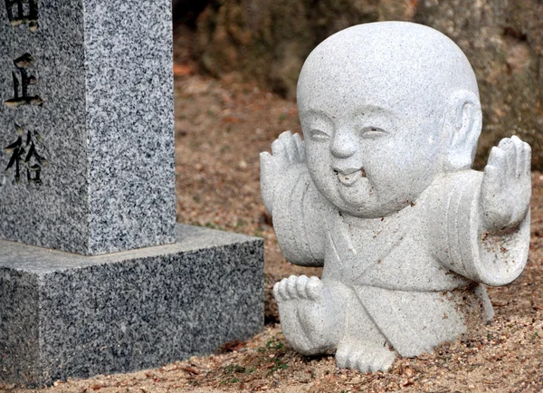 Šťastné dítě socha, Japonsko — Stock fotografie