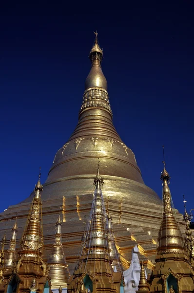 Shwezigon Paya, Bagan, Mianmar . — Fotografia de Stock