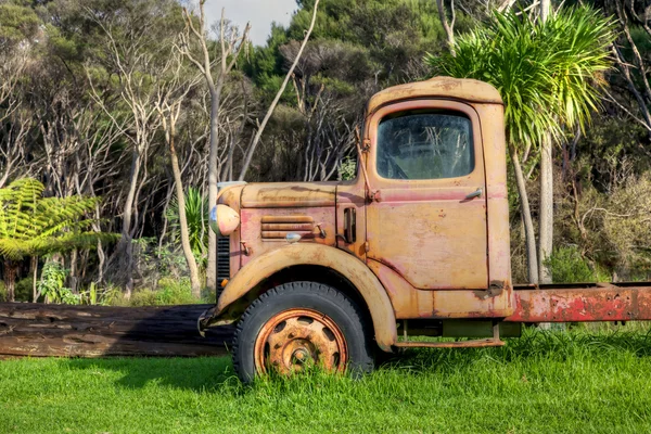 Camión abandonado — Foto de Stock