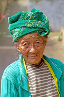 Bali dili elderley kadın