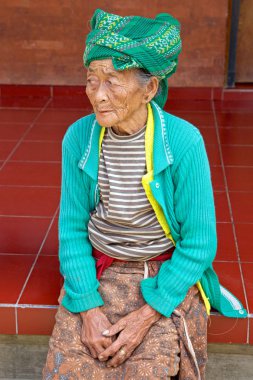 Bali dili elderley kadın