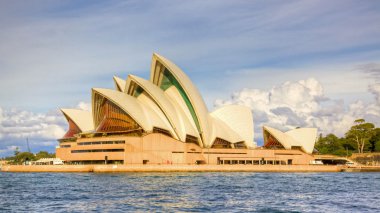 Sydney Opera Binası