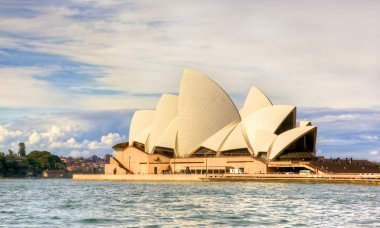 Sydney Opera Binası