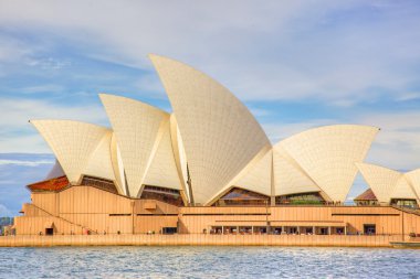 Sydney Opera Binası