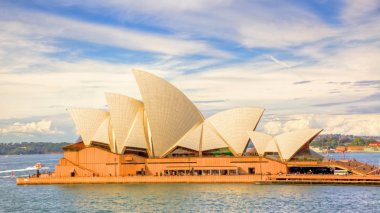 Sydney Opera Binası