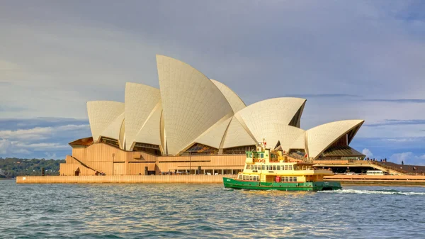 Sydney Operă și feribot — Fotografie, imagine de stoc