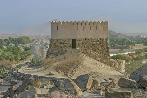 Каменная Сторожевая Башня Видом Деревню Аль Бадия Аль Бидия Эмирате — стоковое фото