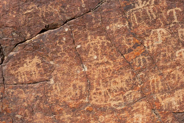 阿拉伯联合酋长国富查伊拉酋长国Hajar山区Wadi Saham一座岩石的细部 岩石上有26块石刻 横跨4个面 — 图库照片