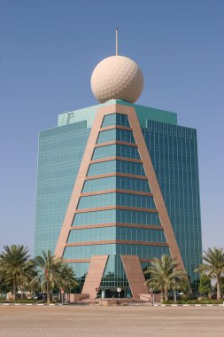 Etisalat binası, Ras al Khaimah 'ın en ikonik binasıdır..